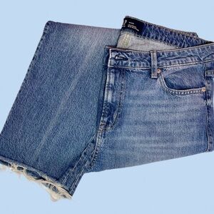 EUC GAP Denim Universal Slim Boyfriend 14/32R Spring Into Spring Actual Photos